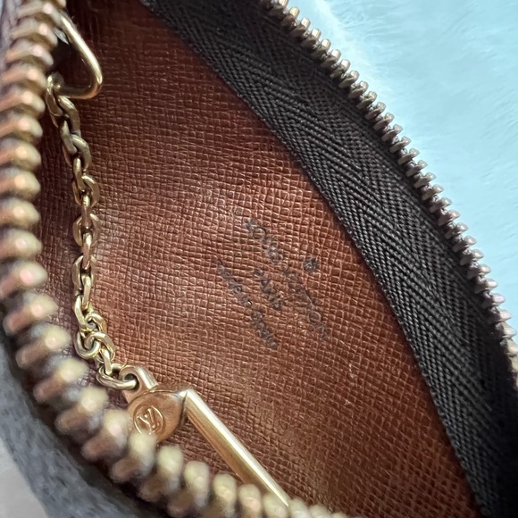 🚫SOLD🚫 Authentic Louis Vuitton Monogram Key Cles - Picture 4 of 11